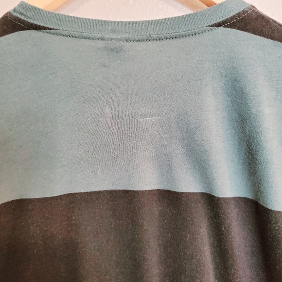 2 for $15 Colorblock tee size medium - Picture 5 of 5